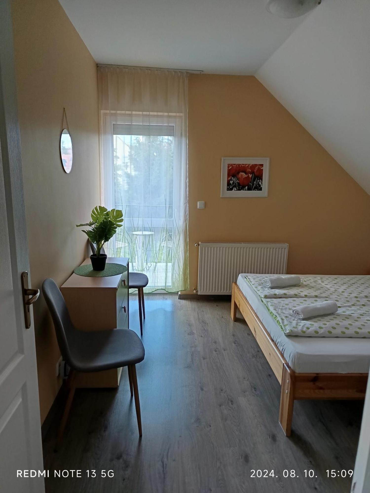 Zita Apartman Eger Rom bilde