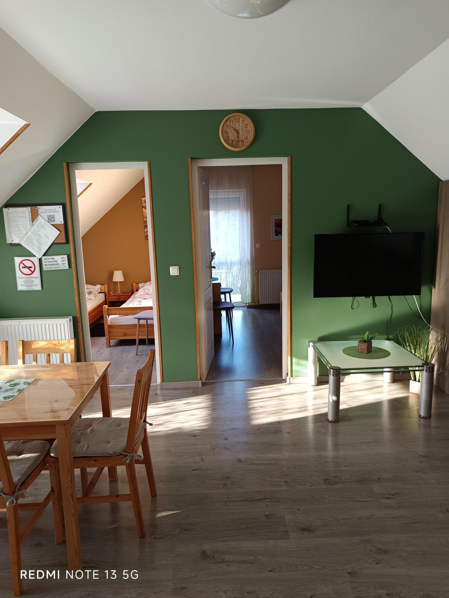 Zita Apartman Eger Eksteriør bilde