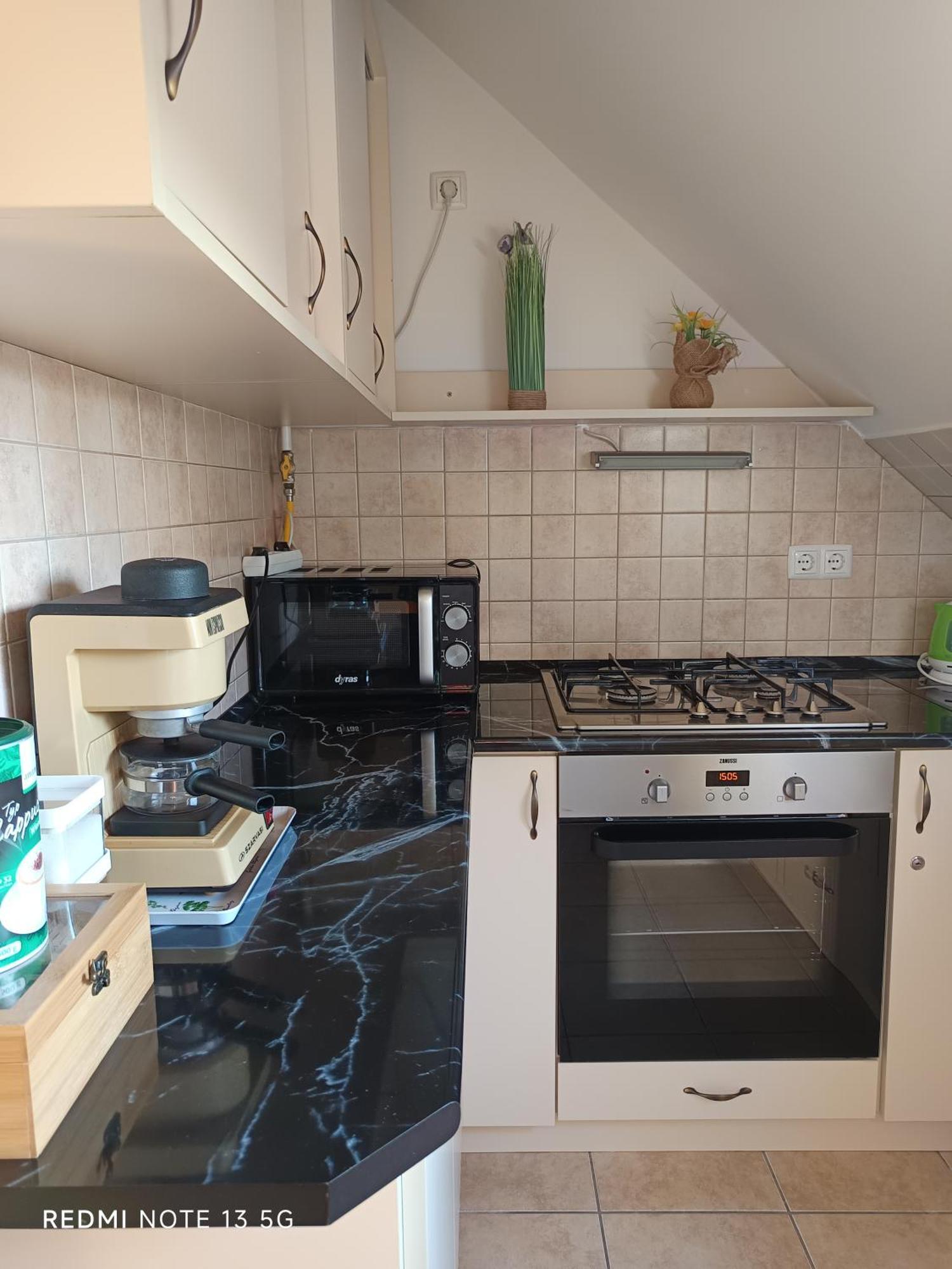 Zita Apartman Eger Eksteriør bilde